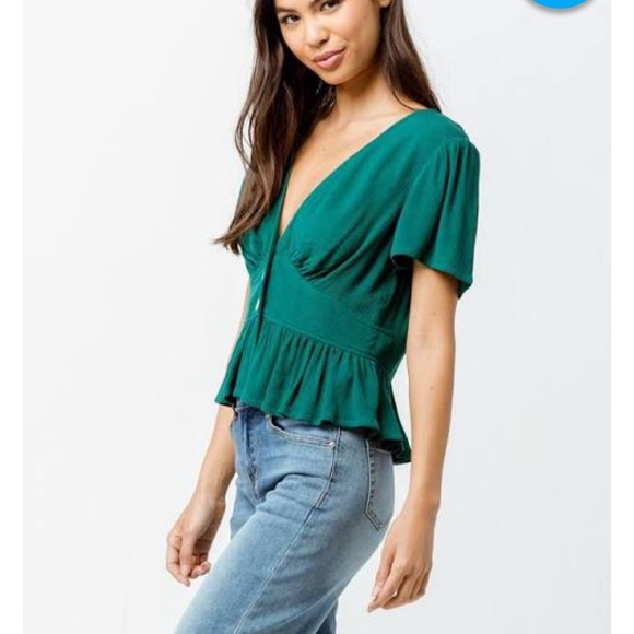 Tilly’s Patrons of Peace Emerald Peplum Crop Top💚 - Picture 2 of 4